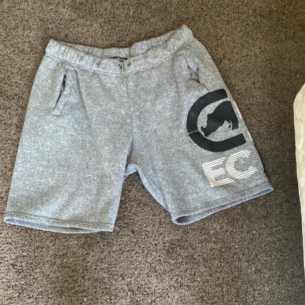 Shorts - Picture 12 of 16